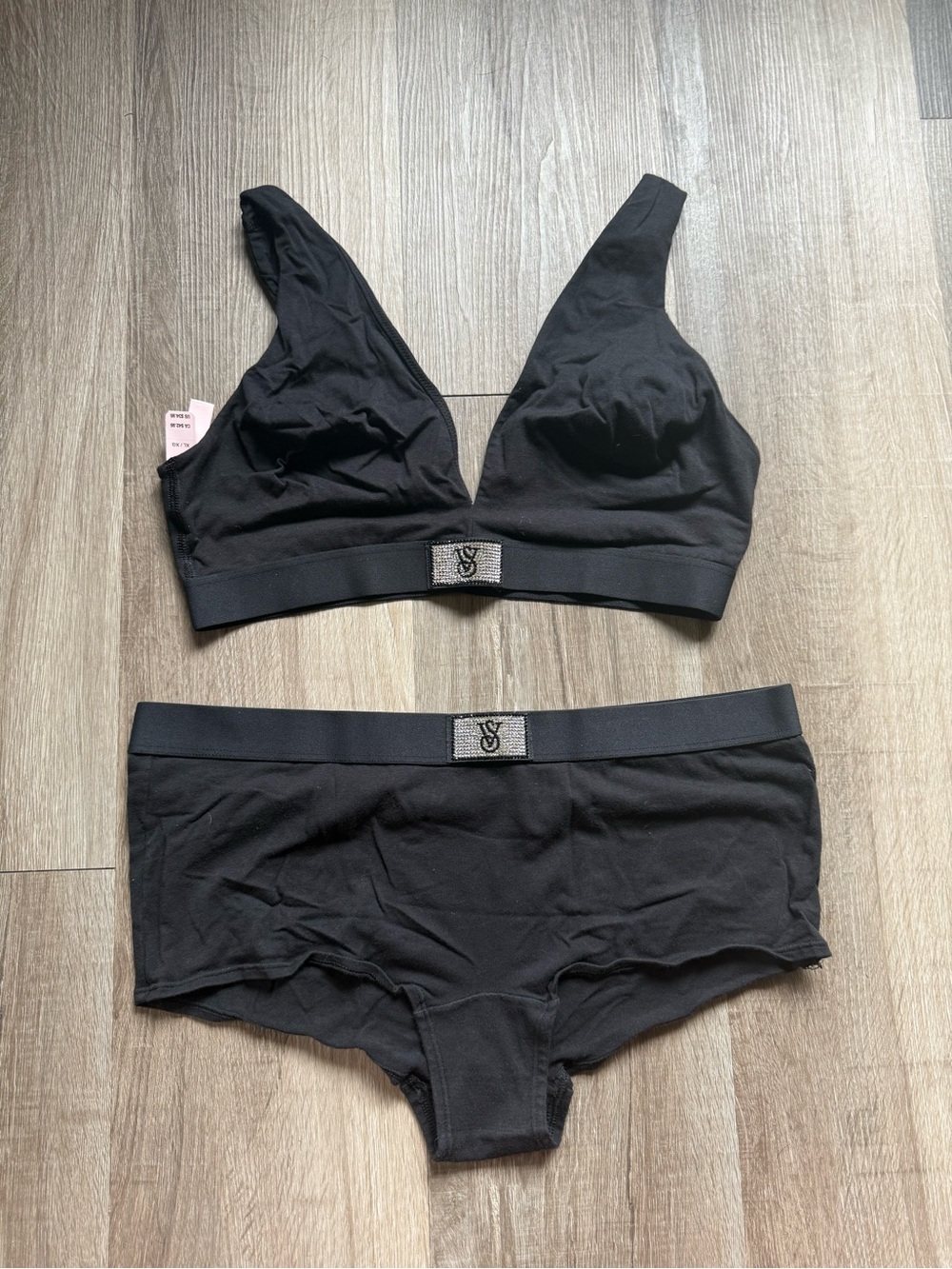 Victoria’s Secret Black Wireless Bralette and Boyshort Set - Women Intimates